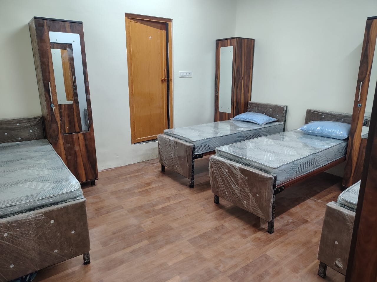 pg in bangalore, paying guest in bangalore, pgs in bangalore, pg near bangalore, luxury pg in bangalore, luxury pgs in bangalore, best pg in bangalore, executive pg in bangalore, posh pg in bangalore, mens pg in bangalore